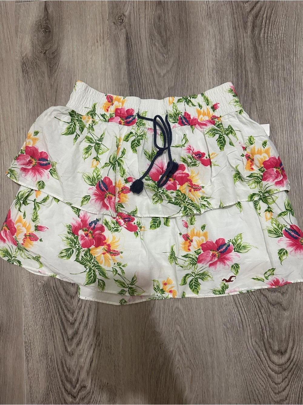 Hollister White Floral Tiered Mini Skirt with Pink & Yellow Blooms